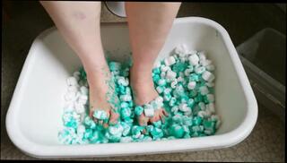 Video 952777603: milf feet solo, sexy milf feet, amateur milf feet, solo female feet, sexy mom feet, love sexy feet, milf mom mother, sensual feet