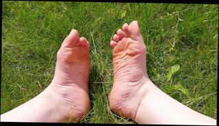 Video 962478803: milf feet solo, sexy milf feet, amateur milf feet, solo female feet, sexy mom feet, love sexy feet, milf mom mother, sensual feet