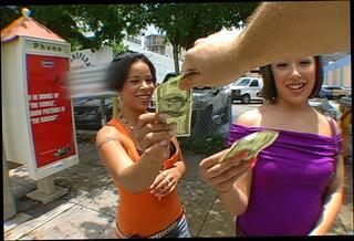 Video 61033704: threesome, street women, boys team