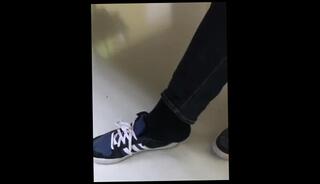 Video 829488403: feet shoeplay, feet solo, amateur solo male, solo amateur young, socks shoeplay, old feet