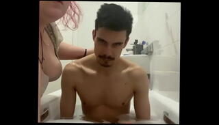 Video 1353951145: amateure intim, amateur bath
