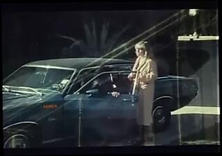 Watch the video about Andrea Guzon - La Figida Y La Viciosa