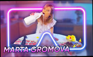 Video 1622962454: latex solo, solo vr porn, blonde solo webcam, webcam solo female, latex stockings, blonde babe strips, kitchen strip, blonde babe eats