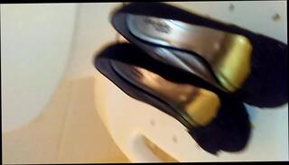 Video 371411501: heels pissing, amateur gay, gay hd