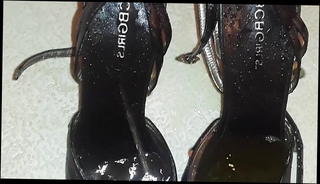 Video 1227041001: piss gay, friend pissing, heels pissing