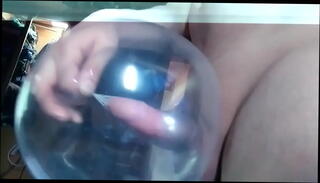 Watch the video about Masturbador casero