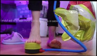 Video 1498650303: amateur foot fetish, foot crush fetish, foot shoe fetish, pop fetish, white foot