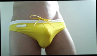 Watch the video about Mini speedpimmel geknebelt