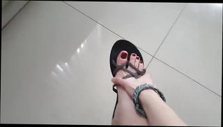 Video 1220856401: flip flop feet, feet straight, flip flop play, sweet feet
