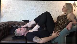 Video 1116518004: barefoot mistress, german foot fetish, barefoot licking