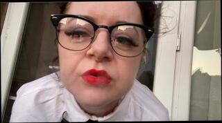 Watch the video about Vaping fetish from a strict and naughty Mistress Lara