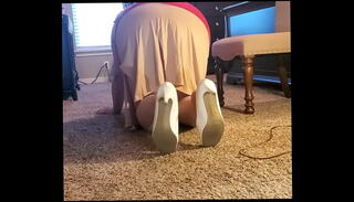 Video 1472792035: ripped hose, bbw ripped, bbw strips, heel popping, tan hose