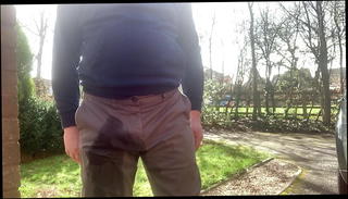 Video 1171925701: pee gay, webcam pee, pee outdoors, pee hd, gay hunk masturbating, masturbating muscle hunk, muscular gay hunk