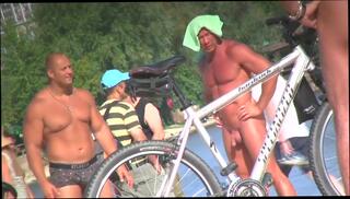 Video 811550904: gay muscle hunk, nude beach