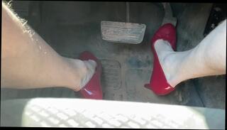 Video 1581947553: sissy crossdresser solo, amateur sissy crossdresser, sissy pumps, high heels pumps, red pumps