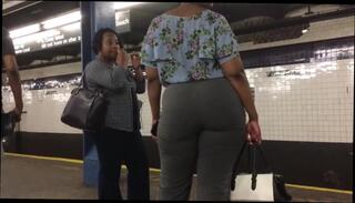 Video 768618304: booty ebony mature, pants booty