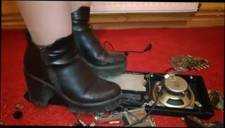 Video 862805104: foot fetish solo, female foot fetish, foot fetish hd, woman crush, old woman