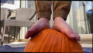 Video 1365550565: gay foot feet, gay boy feet, boys feet hot, feet crush, giant feet, feet trample, feet play, smash boy