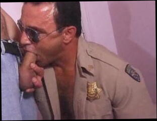 Video 18090701: gay porn seducing, gay man seduces