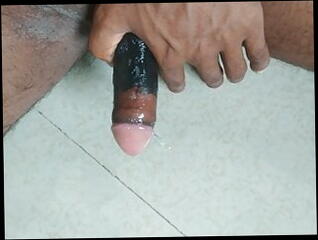 Video 1605030821: desi boy masturbation, bathroom desi boy, gay hd