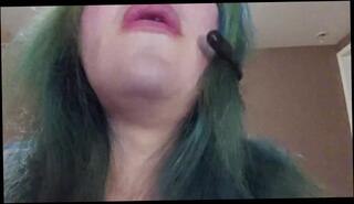 Video 1622175803: solo amateur trans, eating solo