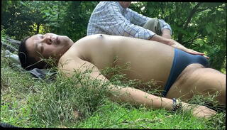 Video 1132114625: gay bikini, thong bikini, gay park