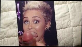 Video 140928301: miley cyrus, man gay