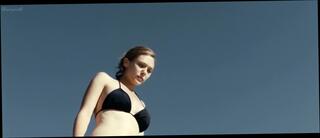 Video 258772104: elizabeth olsen