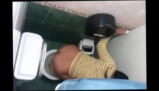 Video 418377665: pee ass, toilet pee