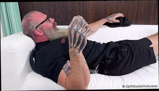 Video 1609170071: hairy solo gay, gay feet fetish, hairy muscle solo, solo muscle jock, hairy mature solo, gay hairy daddy, hairy dads, friends feet, amazing feet, huge feet, feet hd