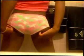 Video 122756304: twerking bubble, big ass webcam