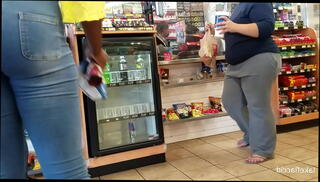 Video 810675895: big ass ebony shemale