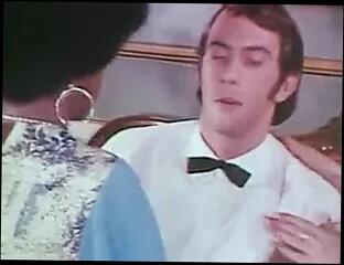 Watch the video about King Size Vintage Loop - Black Seduction