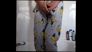 Video 1653451615: solo pee, amateur solo boy, amateur pee desperation, pee desperation wetting