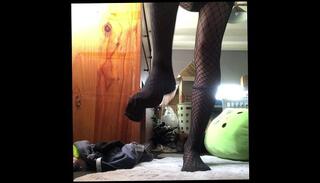 Video 1657409483: amateur femboy solo, cute femboy solo, solo amateur trans, cute femboy teasing, femboy leggings