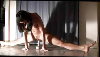 Video 1223116501: lady stretches, straight