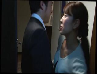 Video 29250104: female student, mommy