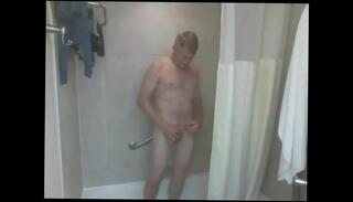 Video 338304901: gay man daddy, daddy takes shower