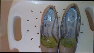 Video 352494901: gay man pissing, friend pissing, heels pissing, pissing hd