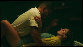 Watch the video about Samara Weaving - ''SMILF'' s2e06