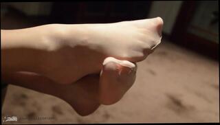 Watch the video about Soft soles and toes - free trailer