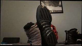 Video 1222522703: feet long toes, male feet domination, feet black toes, feet solo, amateur webcam solo, highness feet, long hair solo