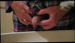 Video 1571127101: uncut pee, pee gay, little pee