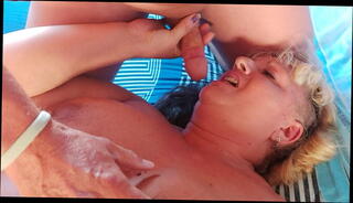 Watch the video about Me gusta chuparle la polla a mi mohicano