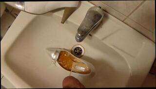 Video 311279001: wife pissing, high heels pissing, piss shoes, pissing white, gay shoe, white gay man, gay hd