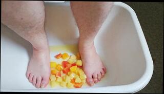 Watch the video about Fun with fruit cocktail