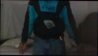 Video 931986105: closeup