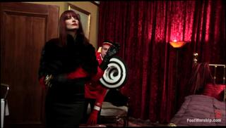 Watch the video about Room 417 The Foot Fetishist