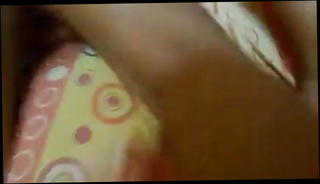 Watch the video about Mi mujer con cornisas del internet