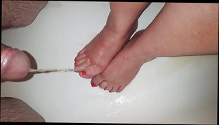 Video 940545001: piss feet, bbw pissing, pissing foot, homemade bbw wife, piss straight, european piss